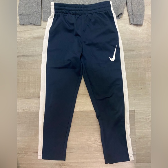 KIDS Nike Hoodie, Track Pants Set. Size Age 6-7 Years. - Picture 6 of 8